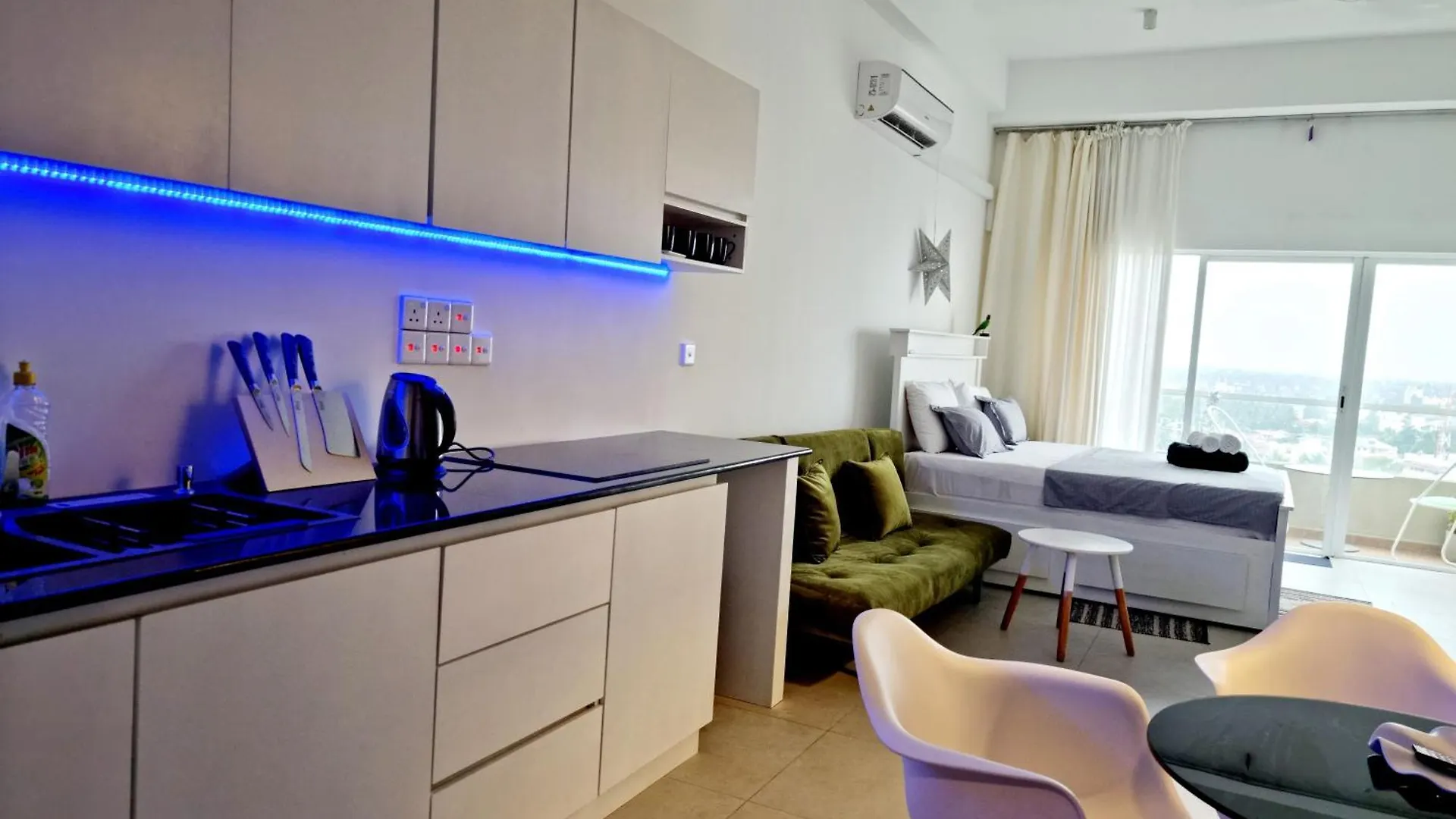 Ocean Breeze Residence- Negombo 0*,  Srí Lanka