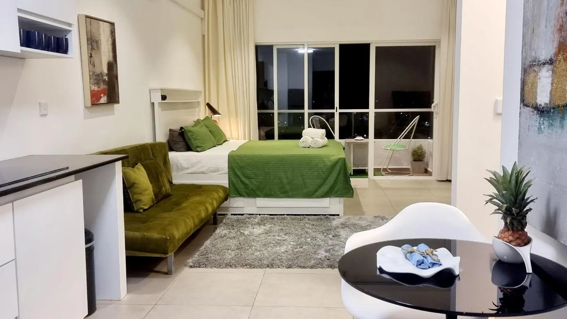 Ocean Breeze Residence- Negombo 0*,  Sri Lanka