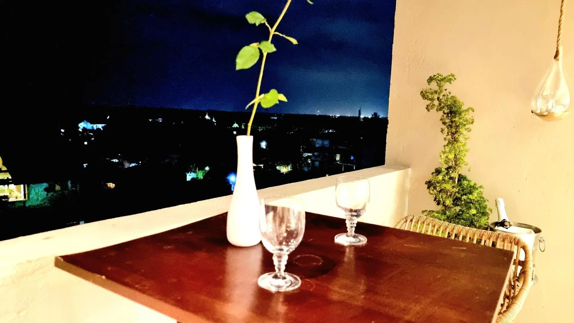 Ocean Breeze Residence- Negombo Apartment