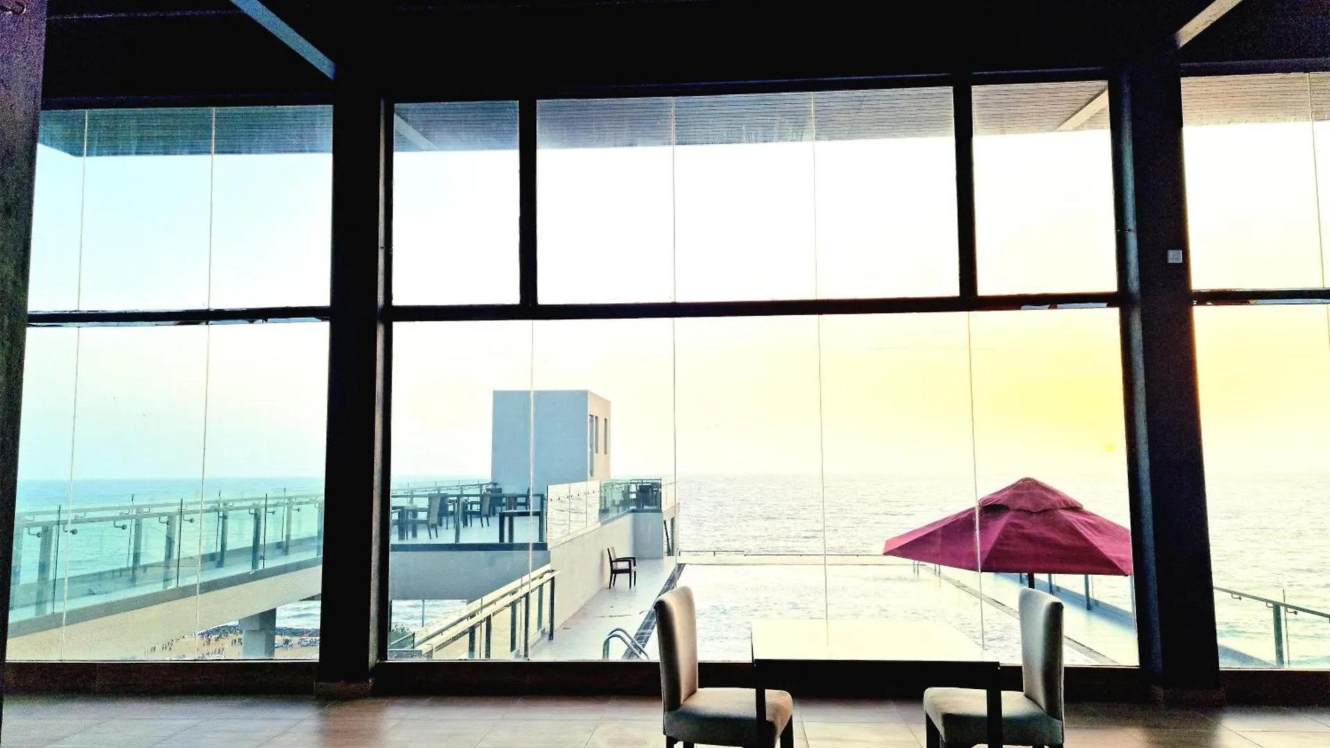 Apartment Ocean Breeze Residence- Negombo